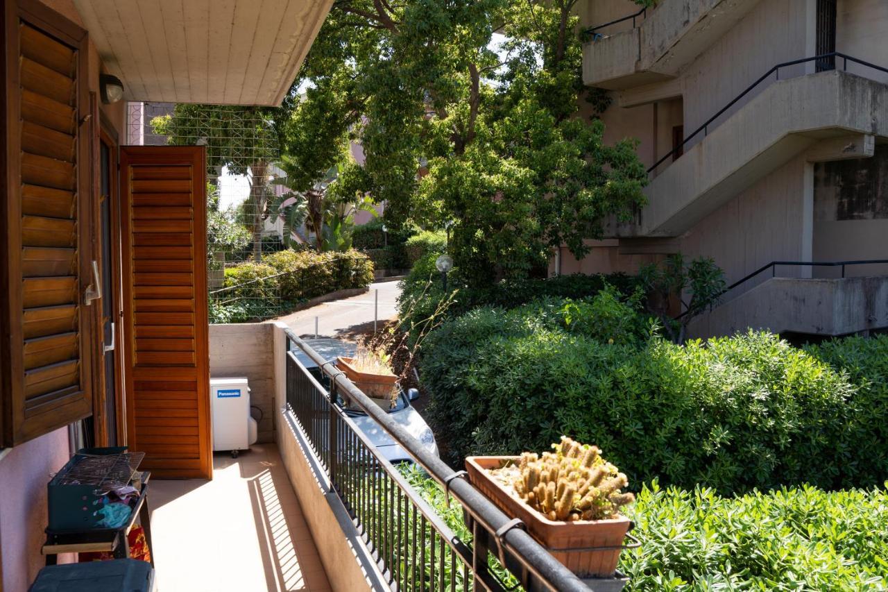 Elegant Apartment In Residence With Pool Acireale Luaran gambar